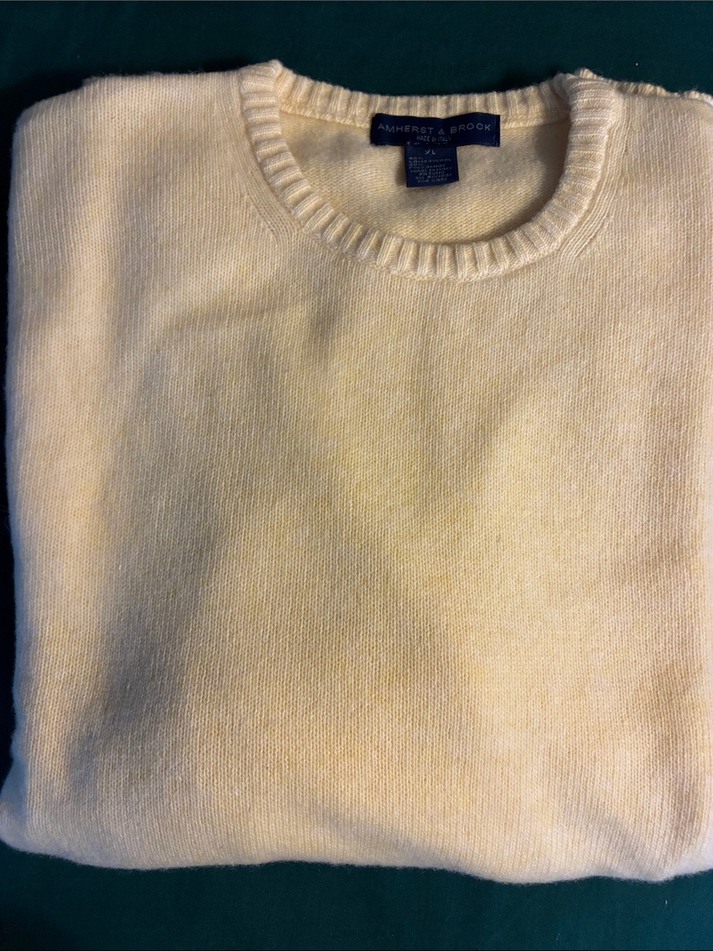 Vintage Amhearst $ Brock Men’s Yellow Crewneck Knit Sweater in XL